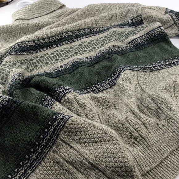 BHG - Vintage Turtle Neck Oversized Knit Sweater - Men's XL - Picture 10 of 12